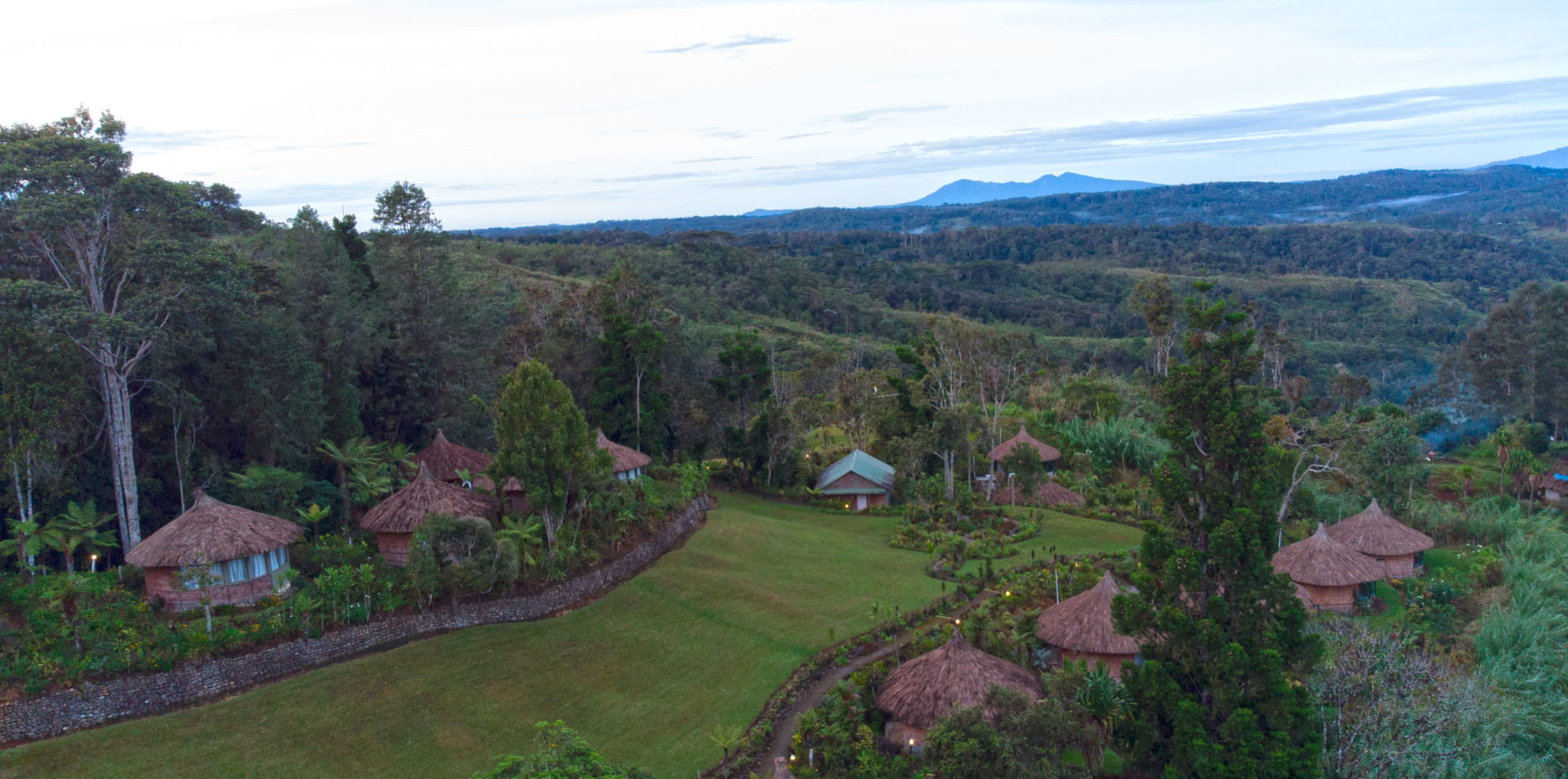 Ambua Lodge, Tari - The Write Stuff PNG